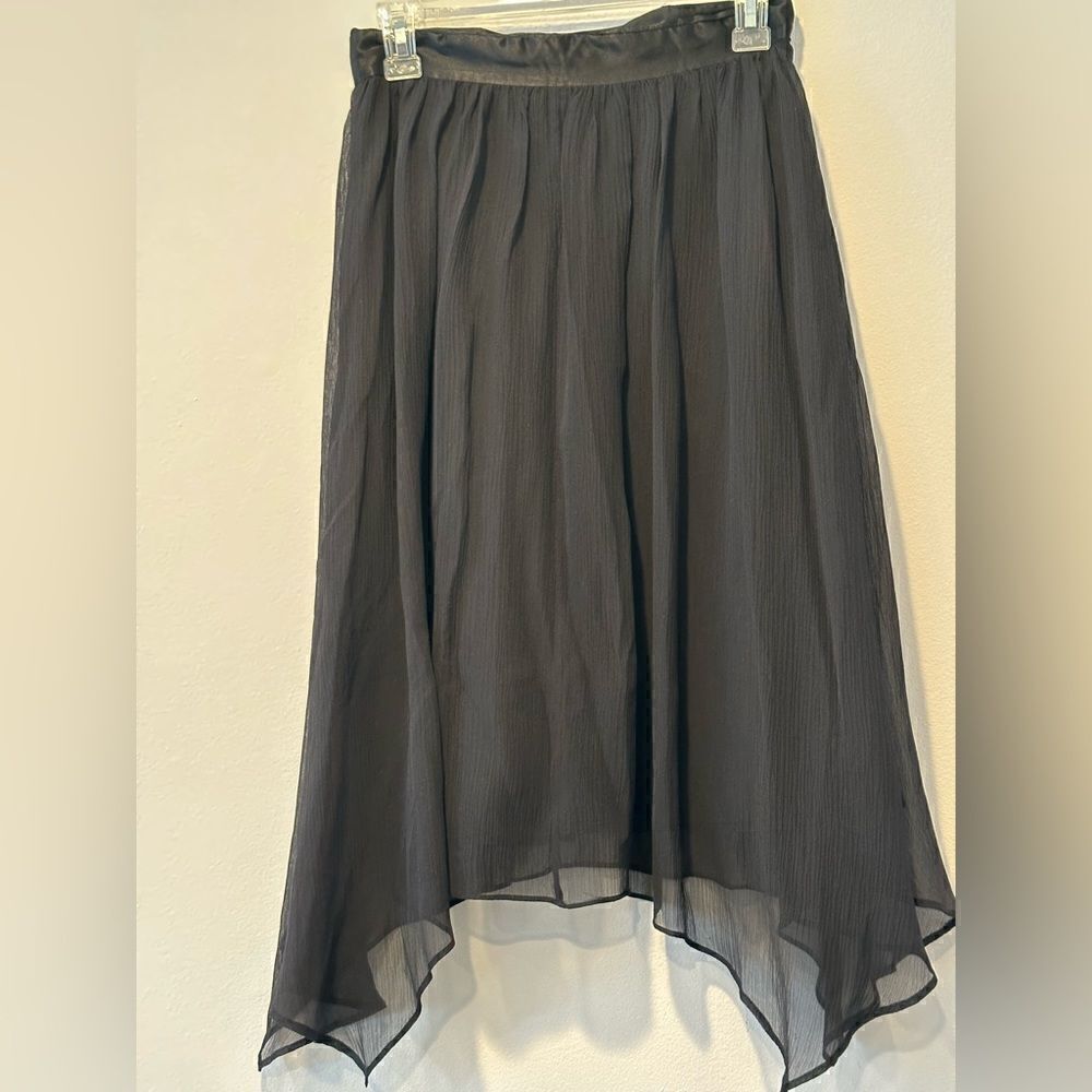 Banana Republic Women’s drapey asymmetrical midi 100% silk size 2 in black new - Picture 2 of 6